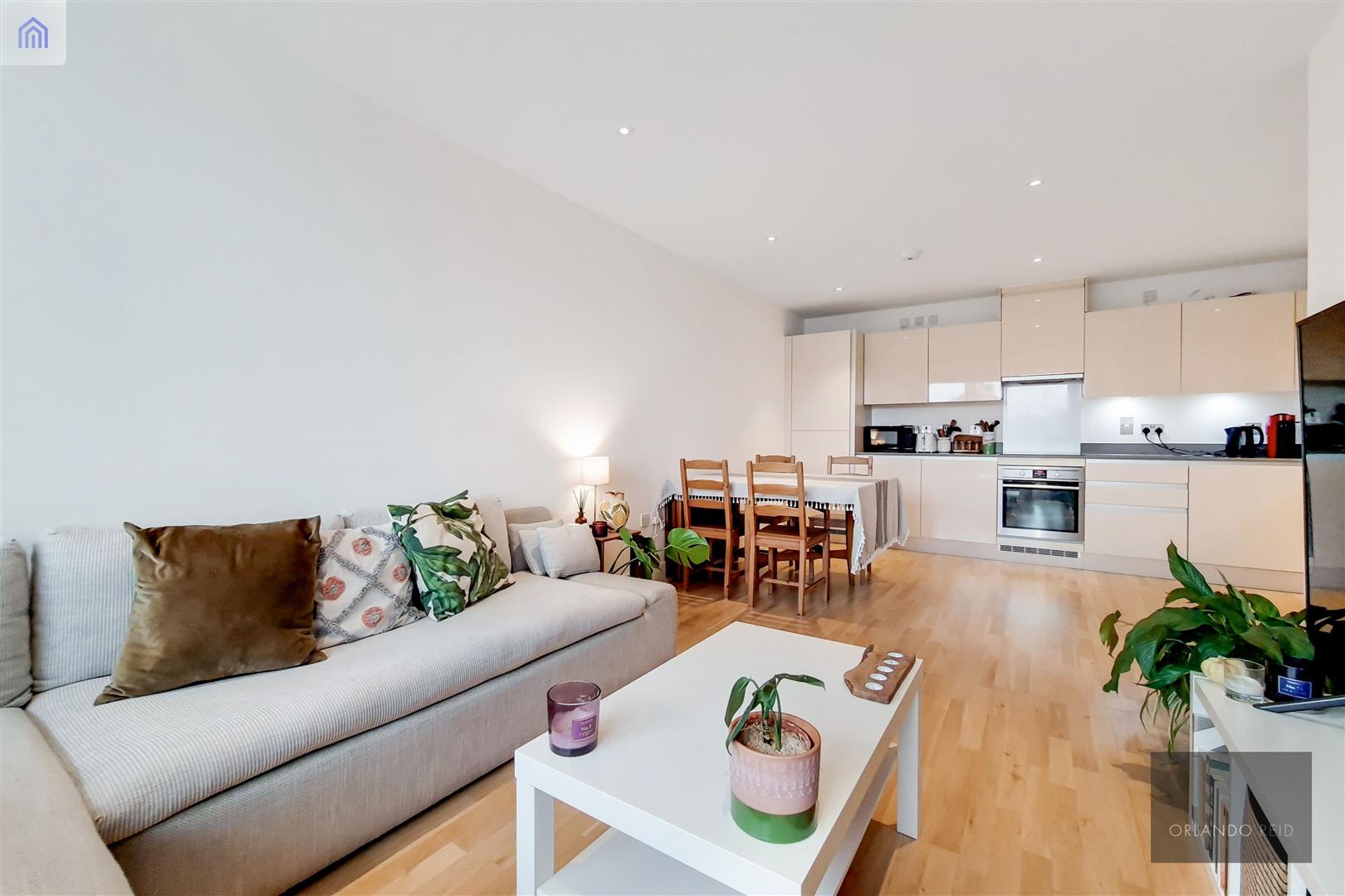 Streatham High Road, London